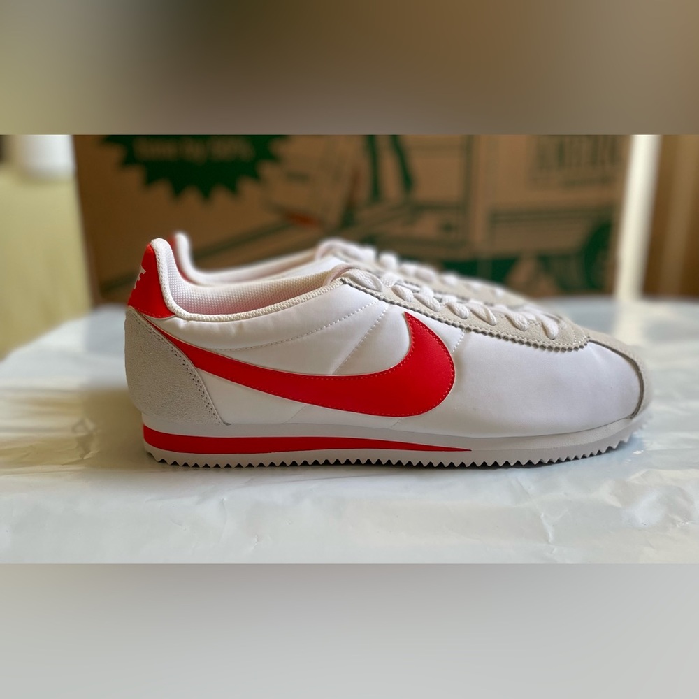 Nike classic Cortez nylon habanero new in original box